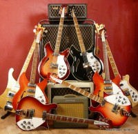 Vintage-Shop/Rickenbacker-Guitars-with-Vox.JPG