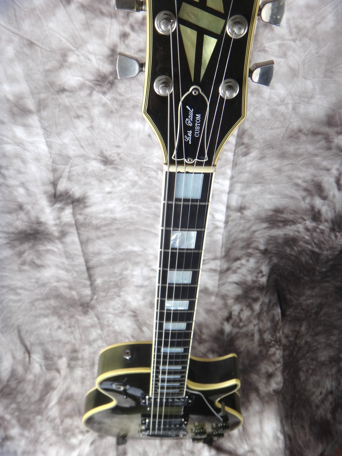 Gibson_Les-Paul-Custom-Silverburst-1980-004.JPG