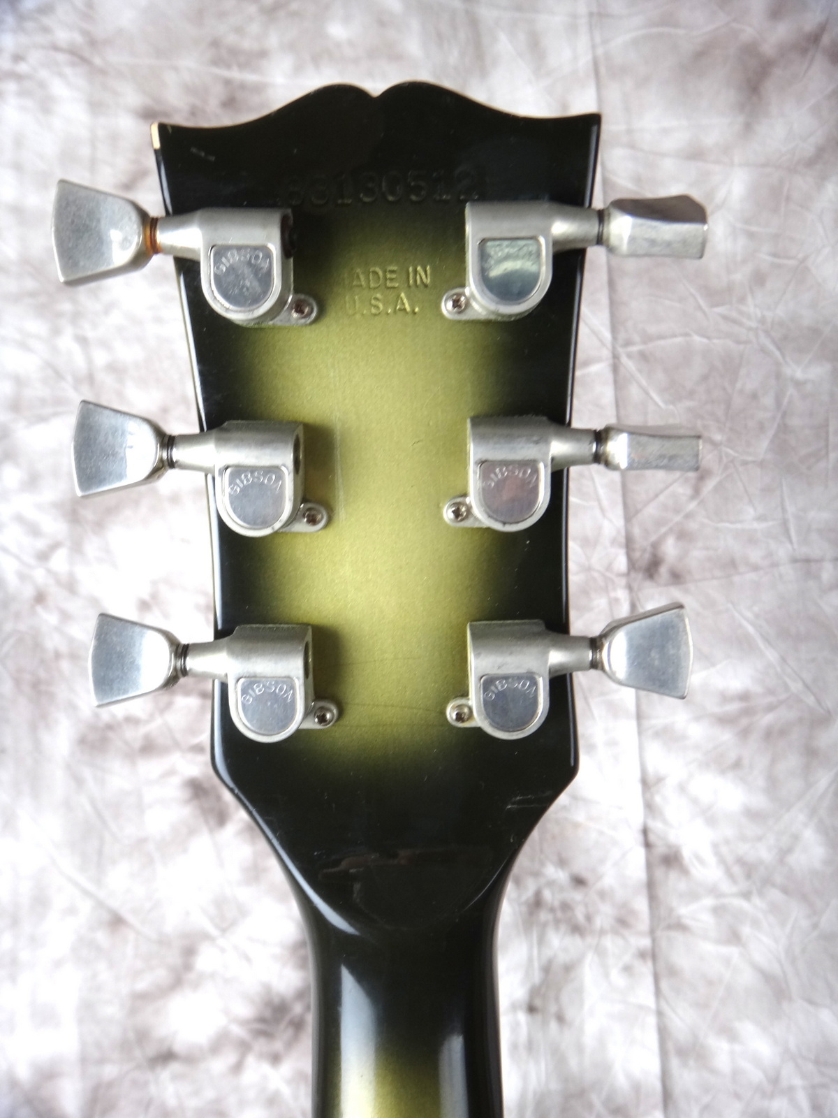 Gibson_Les-Paul-Custom-Silverburst-1980-006.JPG