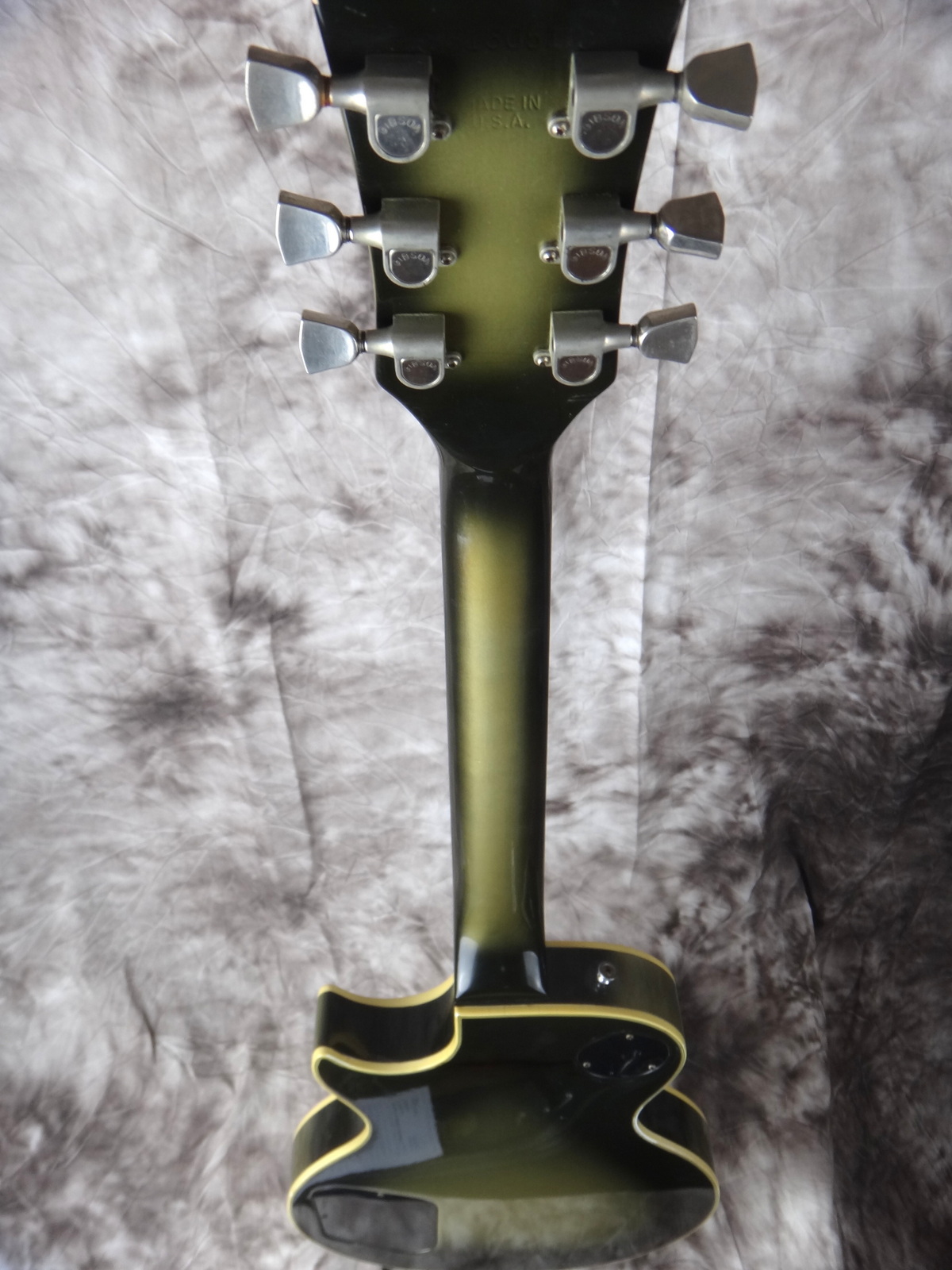 Gibson_Les-Paul-Custom-Silverburst-1980-007.JPG