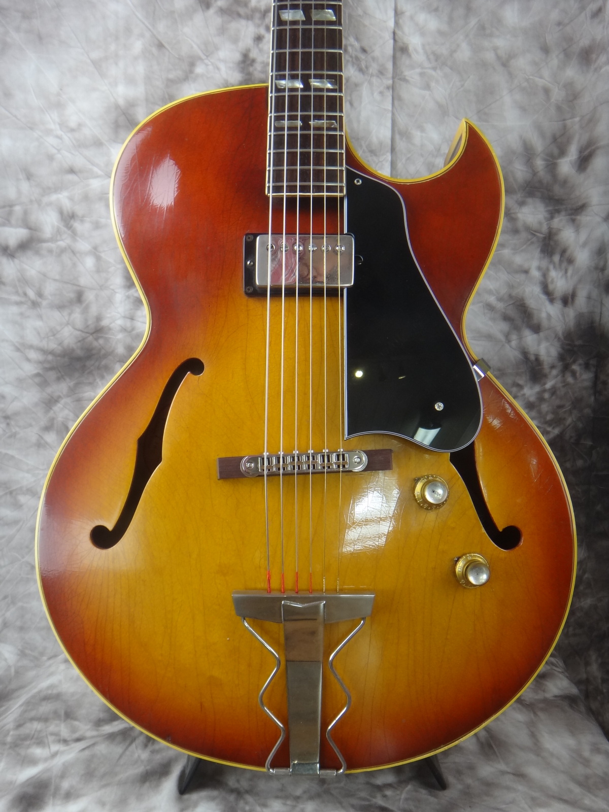 Gibson-ES-175-Single-Humbucker-1965-002.JPG