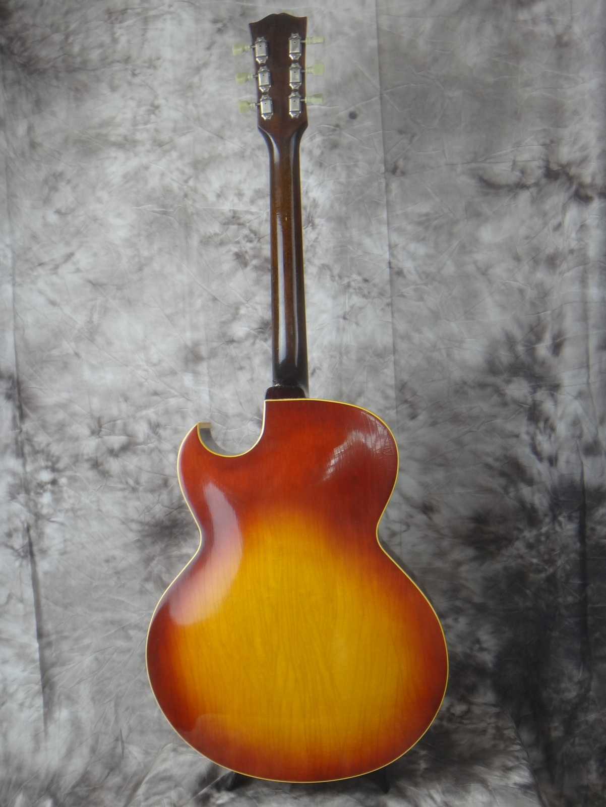 Gibson-ES-175-Single-Humbucker-1965-003.JPG