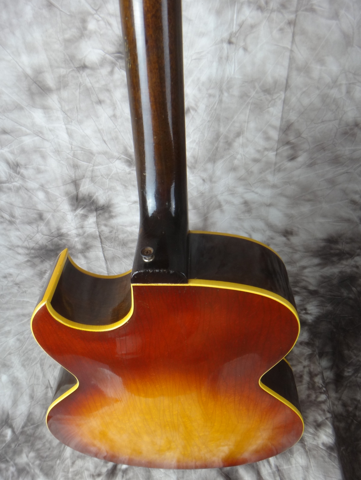 Gibson-ES-175-Single-Humbucker-1965-008.JPG