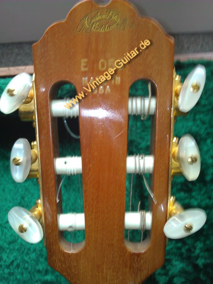 Gibson-Chet-Atkins-Classic-Guitar-3.jpg