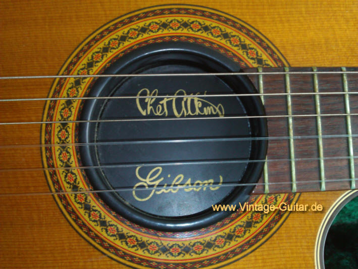 Gibson-Chet-Atkins-Classic-Guitar-5.jpg