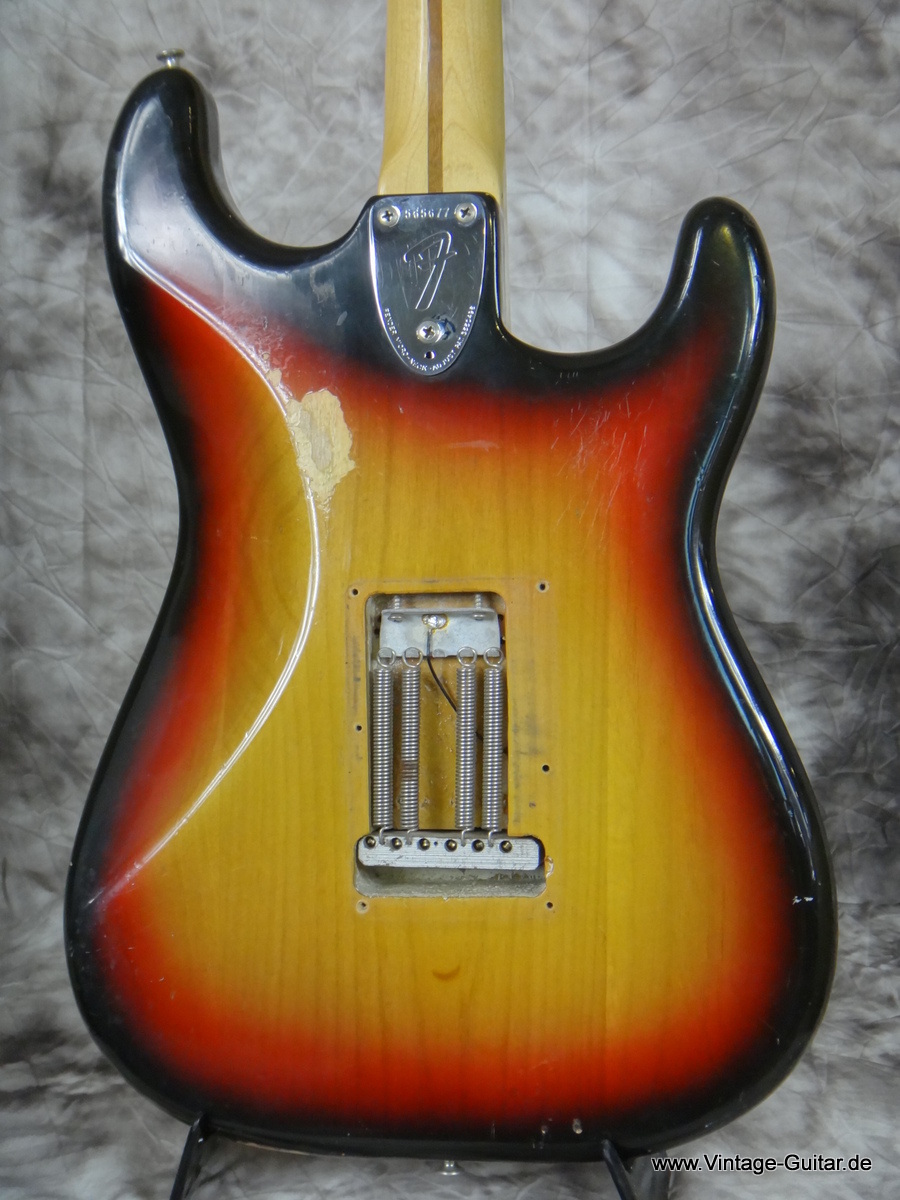 Fender-Stratocaster-sunburst-Lefthand-1974-005.JPG