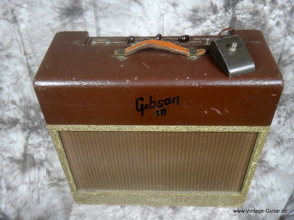 Gibson-Les-Paul-GA-40-Amp-002.JPG