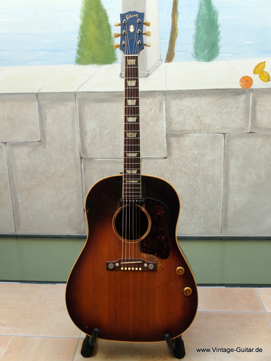 Gibson-J-160-E-1956-001.jpg