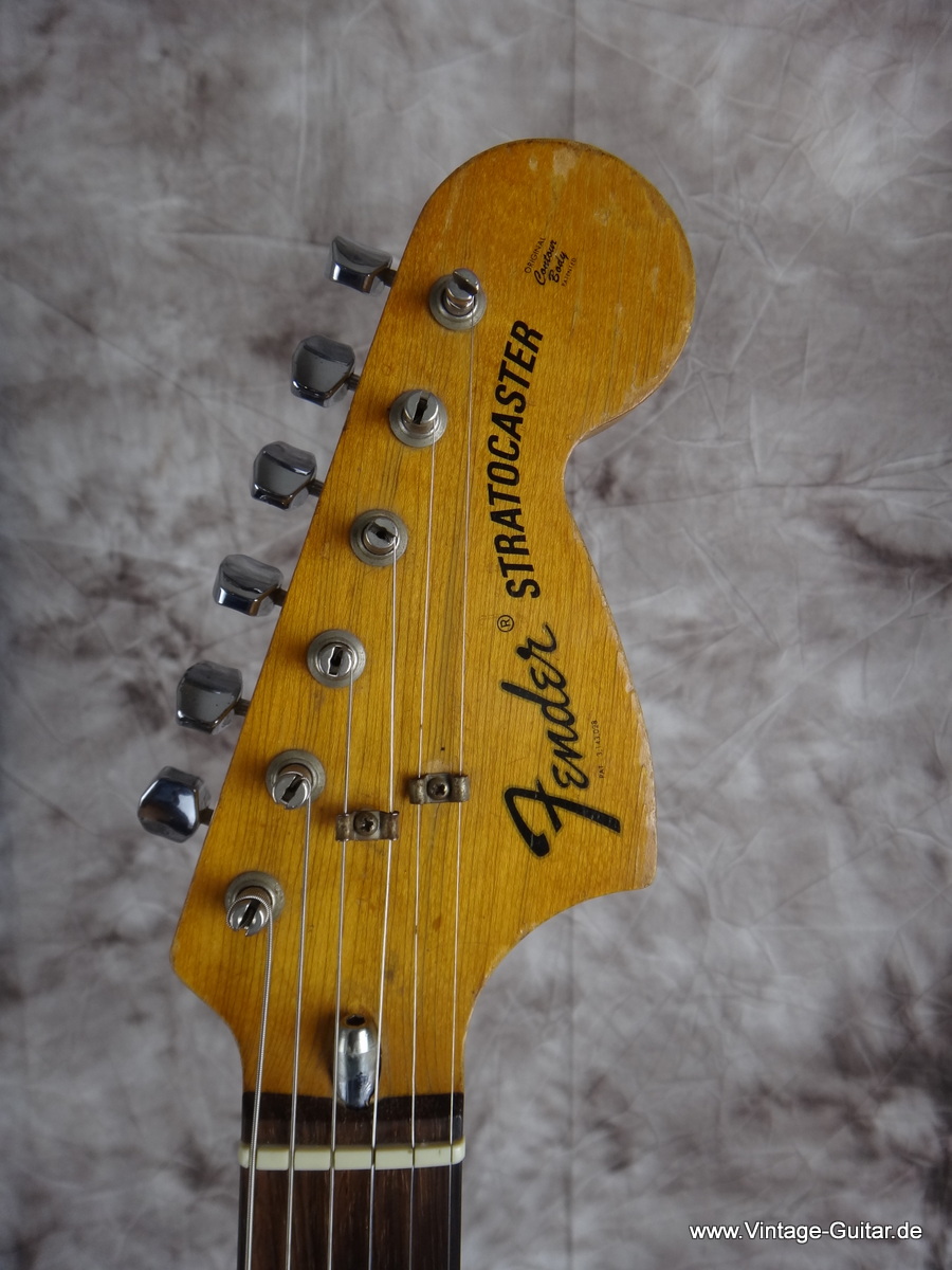 Fender-Stratocaster-1973-black-refinish-010.JPG