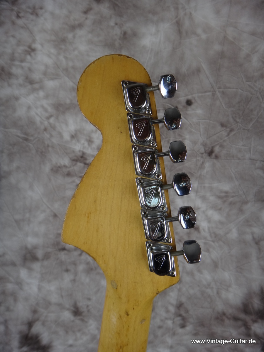 Fender-Stratocaster-1973-black-refinish-011.JPG