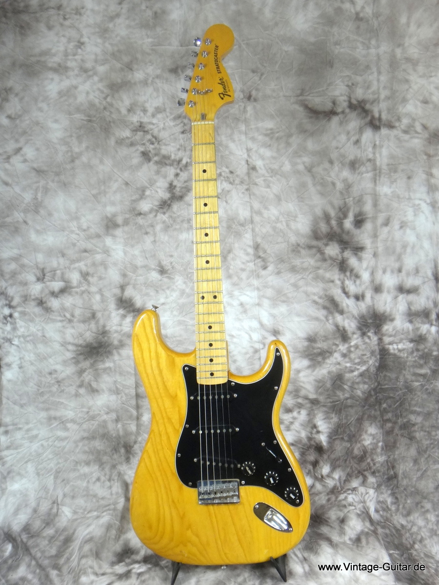 Fender-Stratocaster-1980-natural-non-tremolo-001.JPG