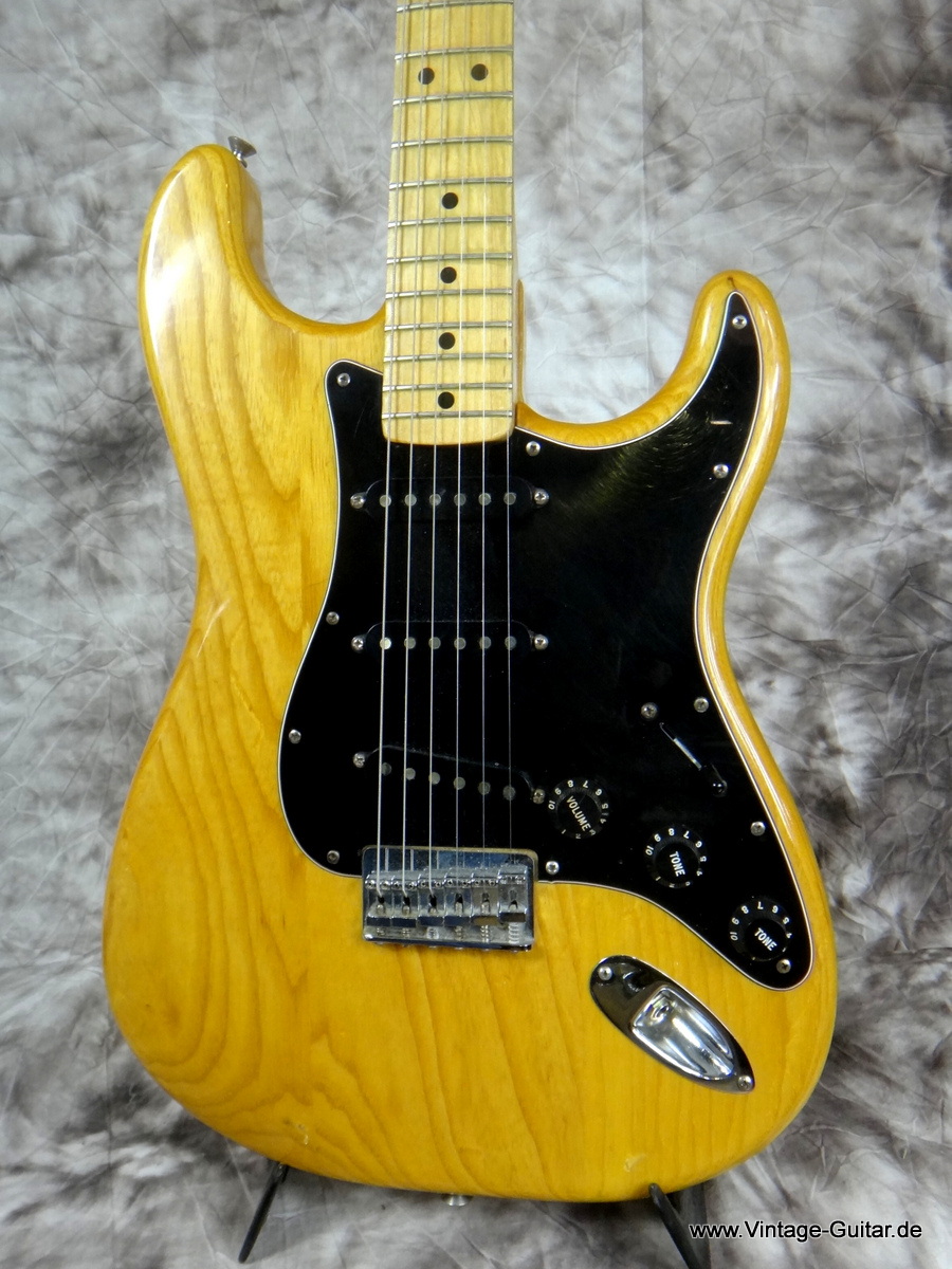 Fender-Stratocaster-1980-natural-non-tremolo-002.JPG