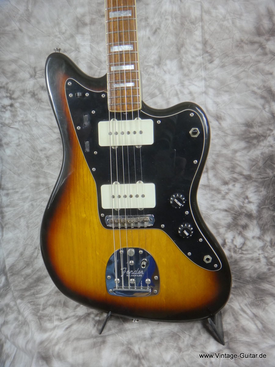 Fender-Jazzmaster-1977_sunburst-002.JPG
