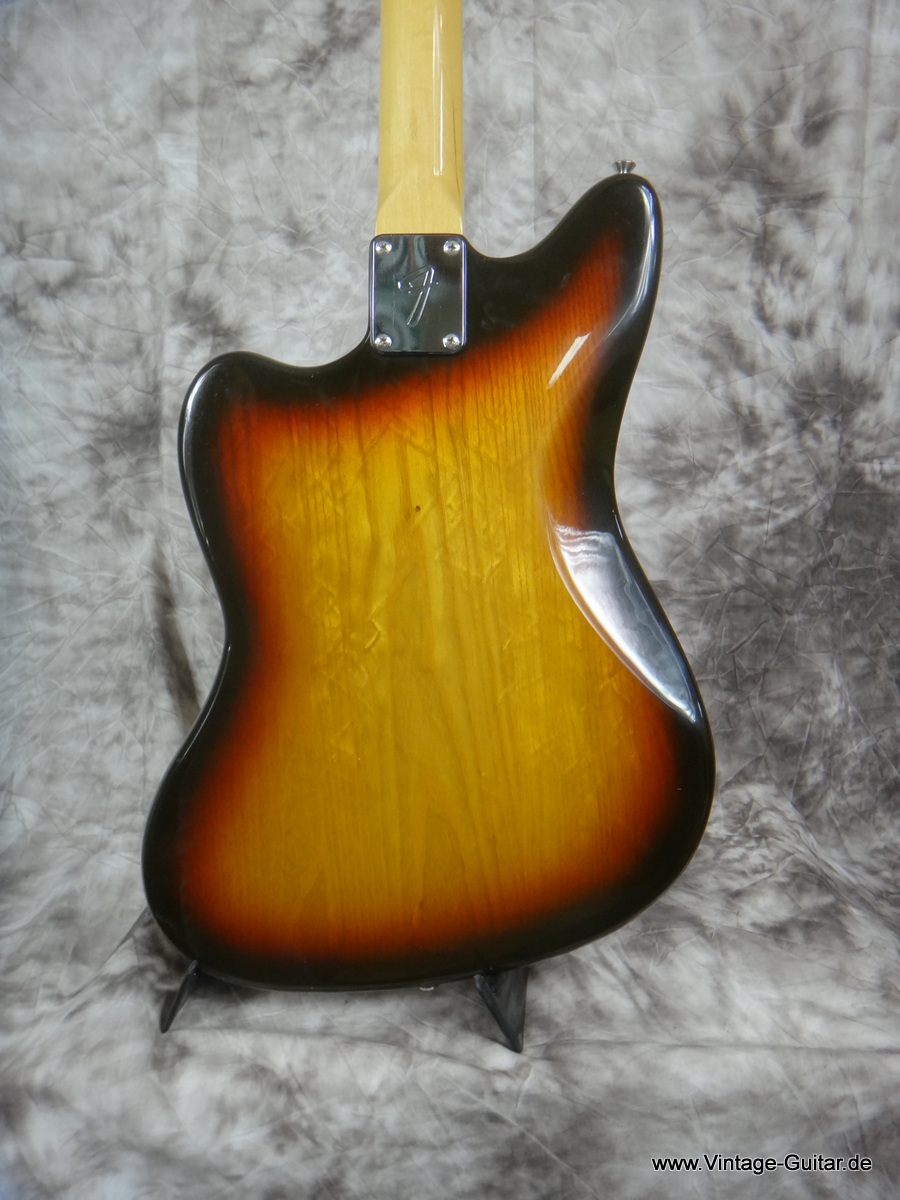 Fender-Jazzmaster-1977_sunburst-005.JPG