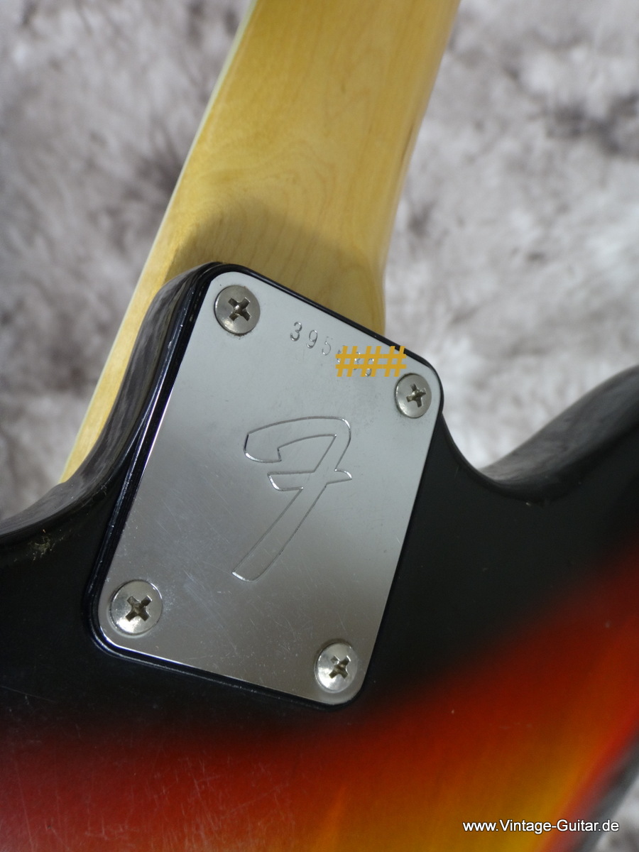 Fender-Jaguar-1972_sunburst-006.JPG