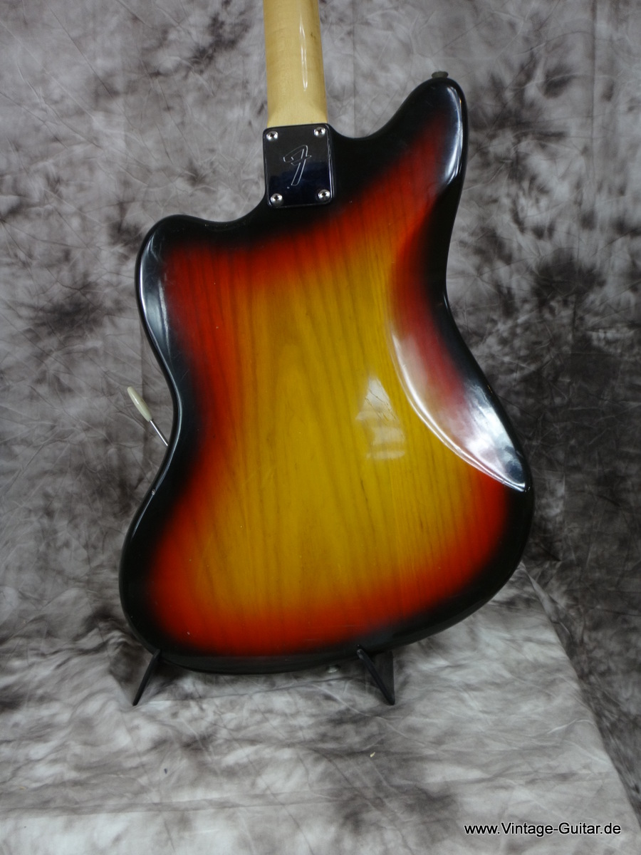 Fender_Jazzmaster-1977_sunburst-004.JPG