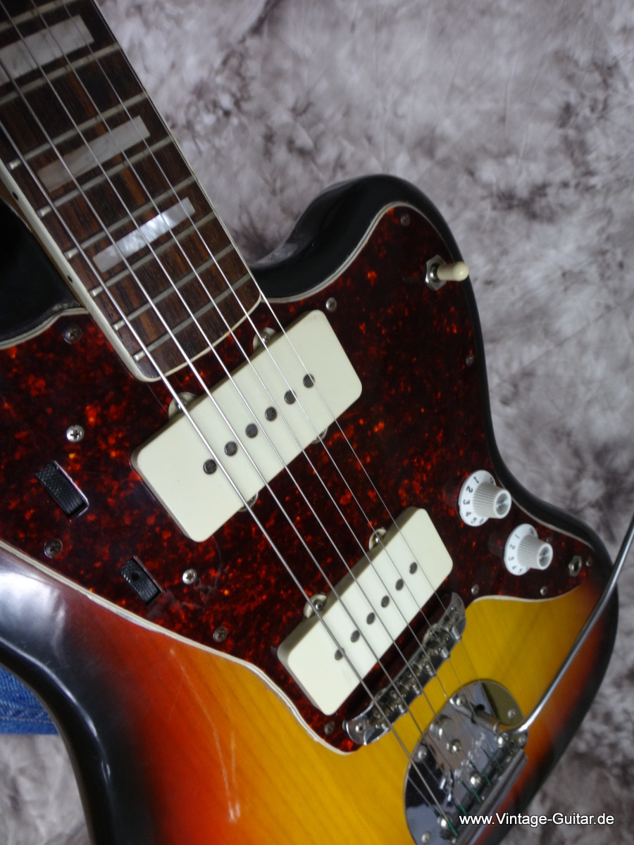 Fender_Jazzmaster-1977_sunburst-006.JPG