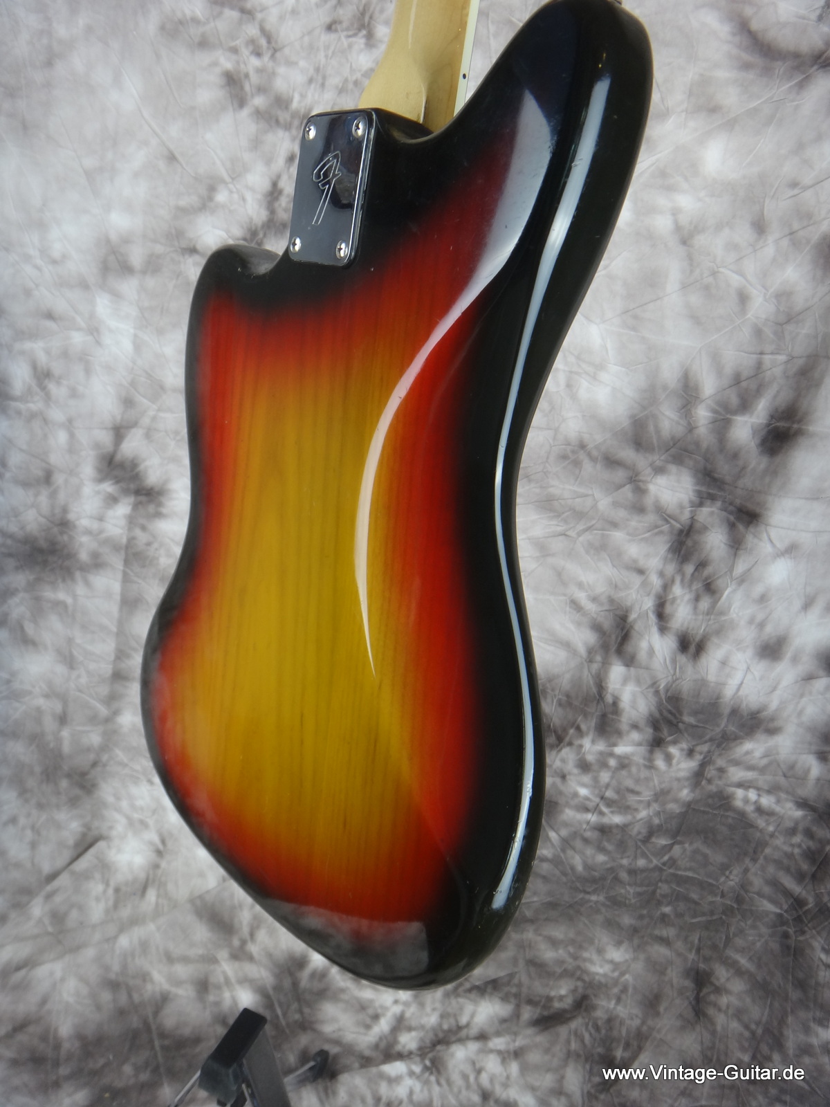Fender_Jazzmaster-1977_sunburst-017.JPG