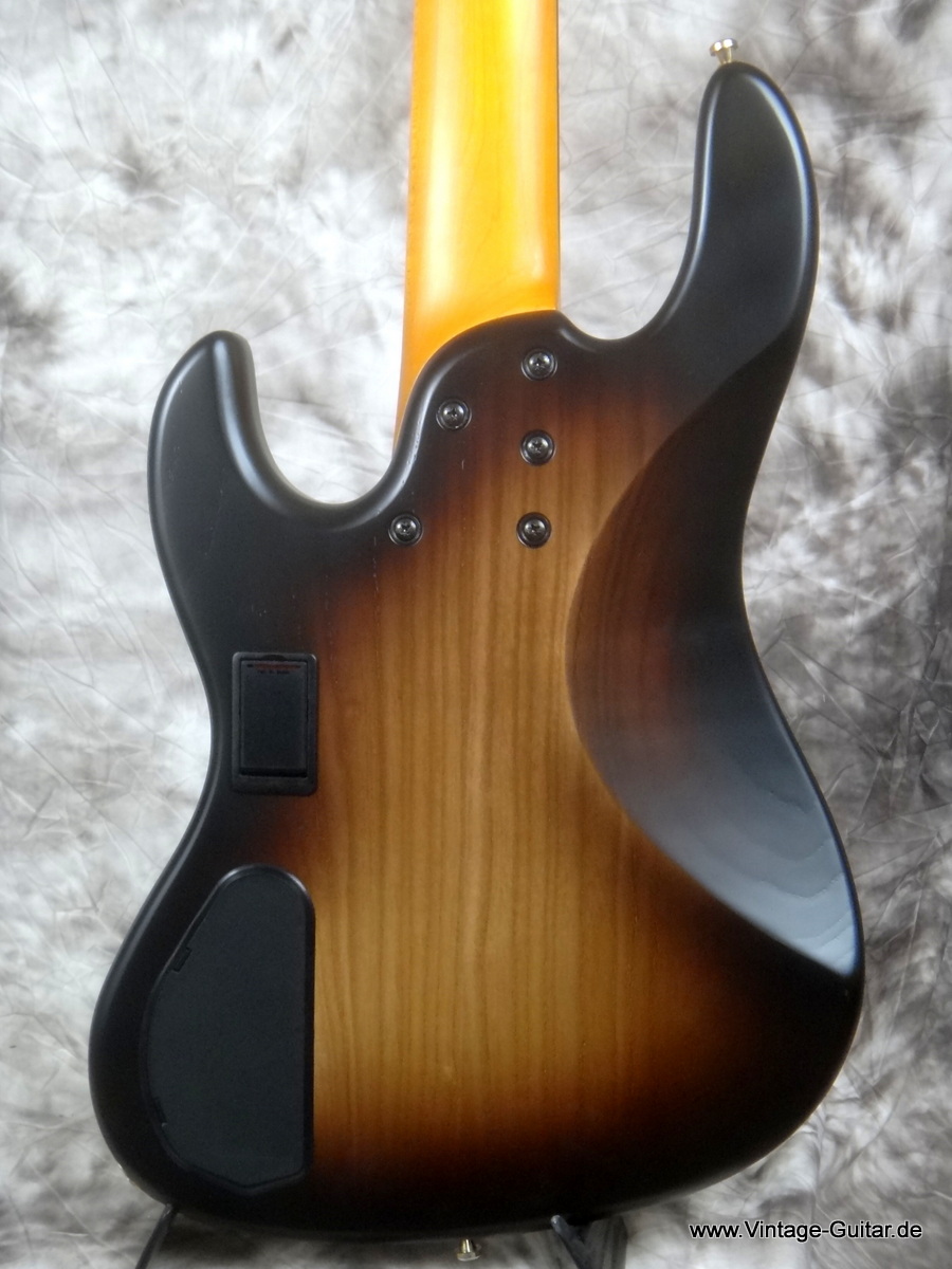 Boerjes-Bass-JB-Custom-5-004.JPG