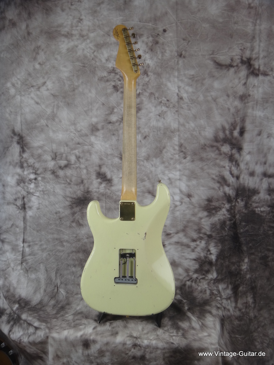 Fender-Stratocaster-1959-Reissue-Relic-2006-016.JPG