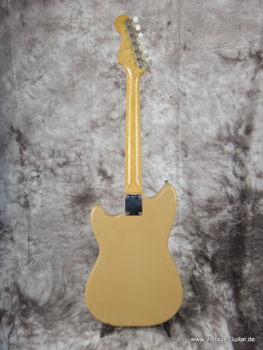 Fender_Musicmaster-1959-desert-sand-002.JPG