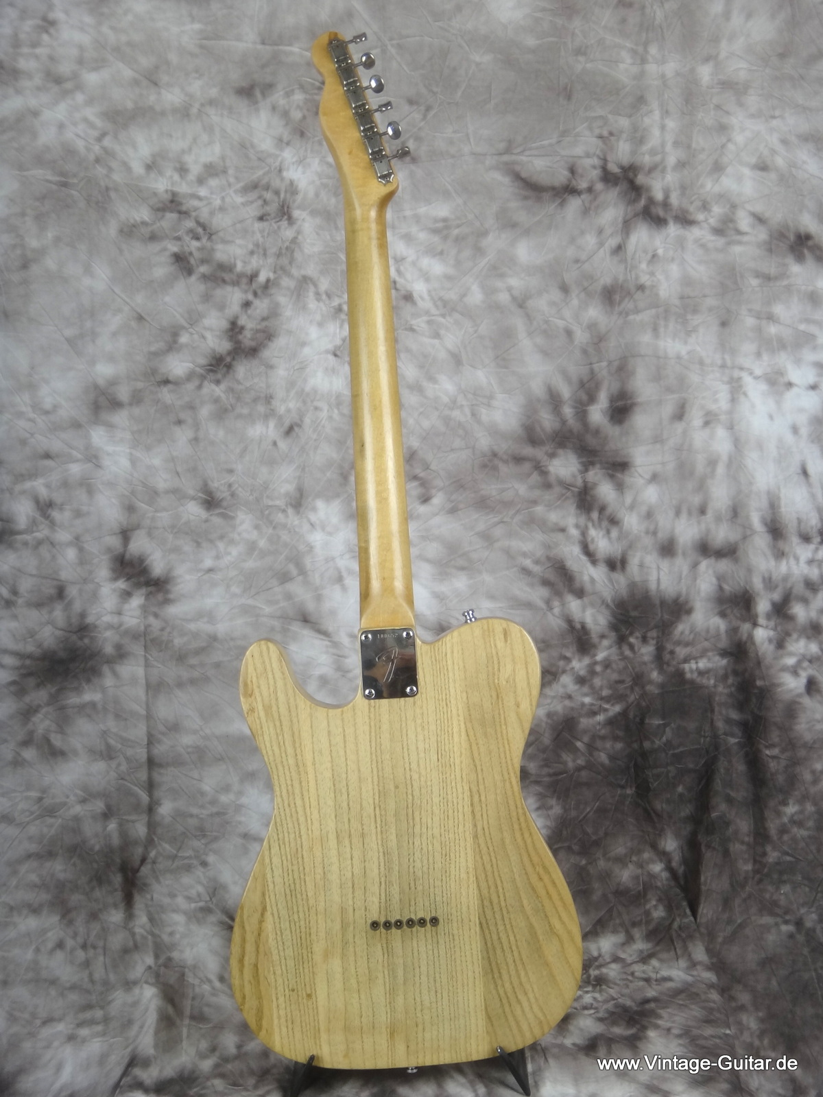 Fender_Telecaster-1966-refinished-002.JPG