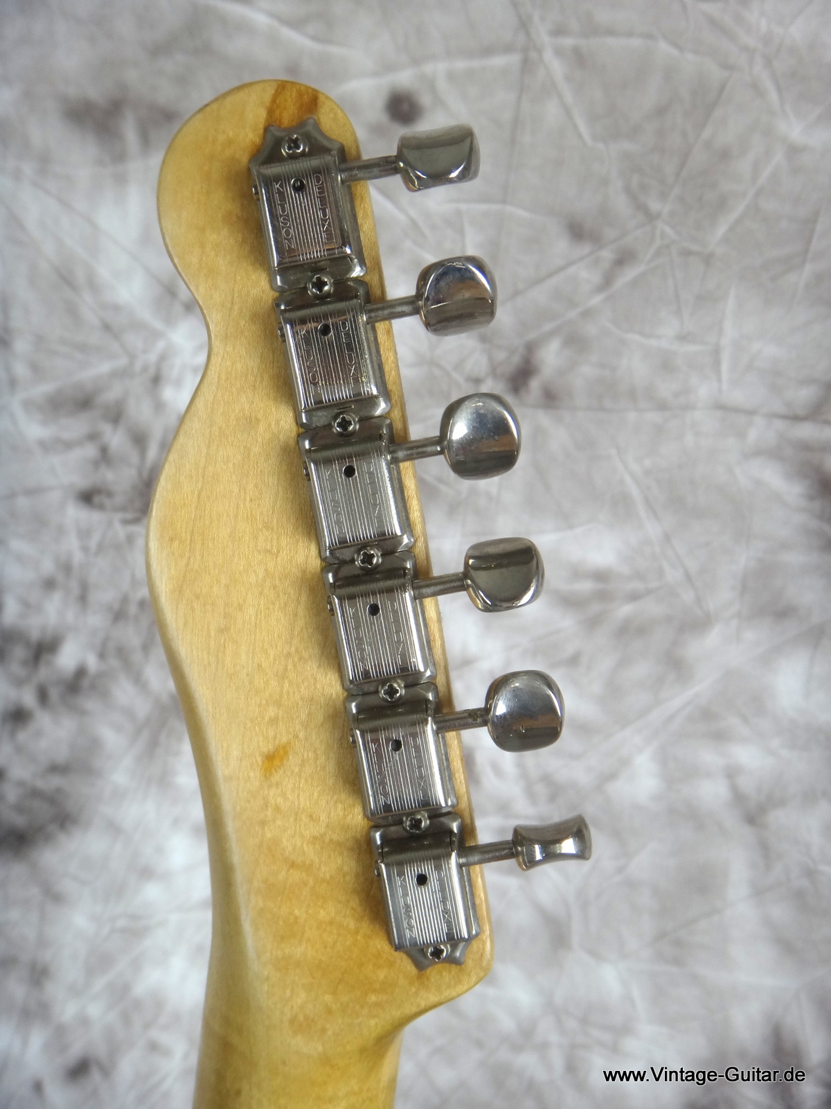 Fender_Telecaster-1966-refinished-006.JPG
