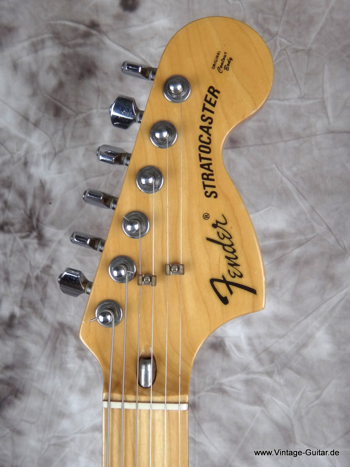 Fender-Stratocaster_pink-paisley-Japan-003.JPG