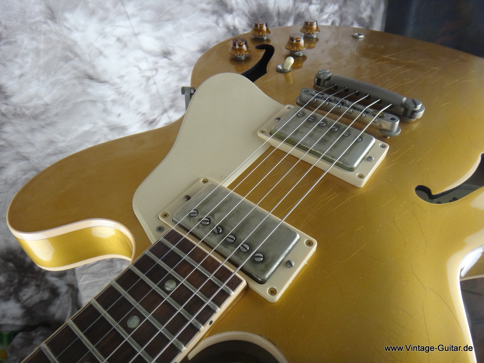 Gibson-All-Gold-ES-335-TD-2001-016.JPG
