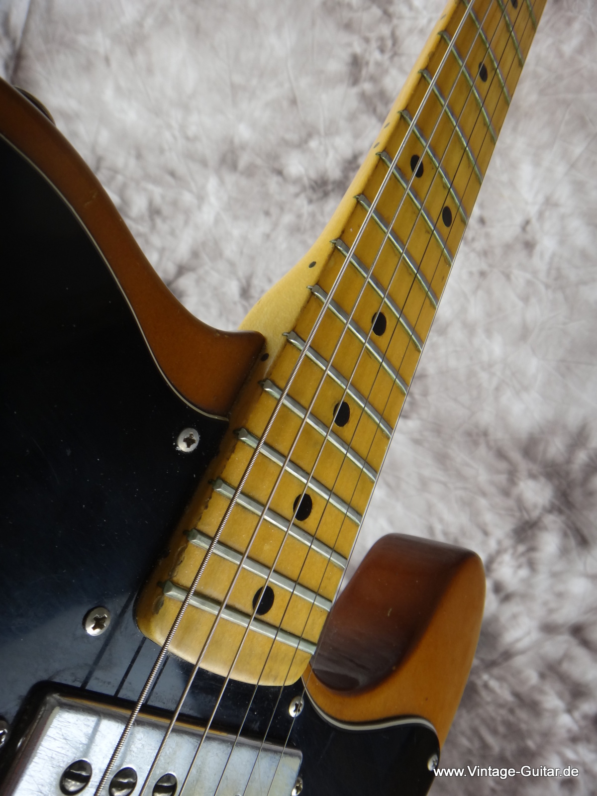 Fender-Telecaster_Deluxe-1974_mocha-borwn-009.JPG