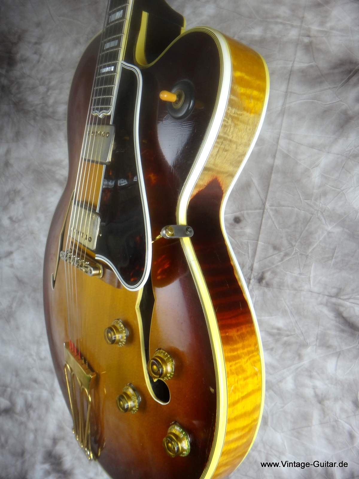 Gibson_Byrdland-1960_sunburst-PAFs-009.JPG