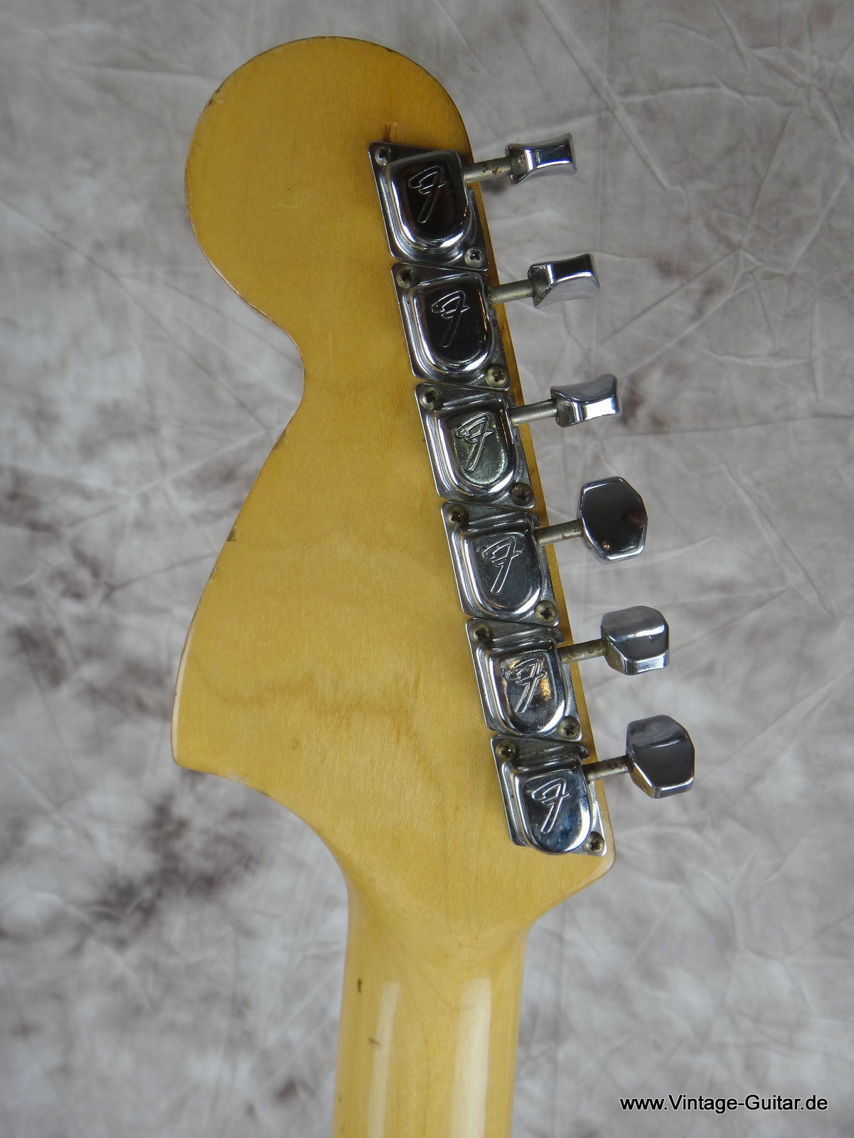 Fender-Stratocaster_1973-sunburst_excellent_condition-006.JPG