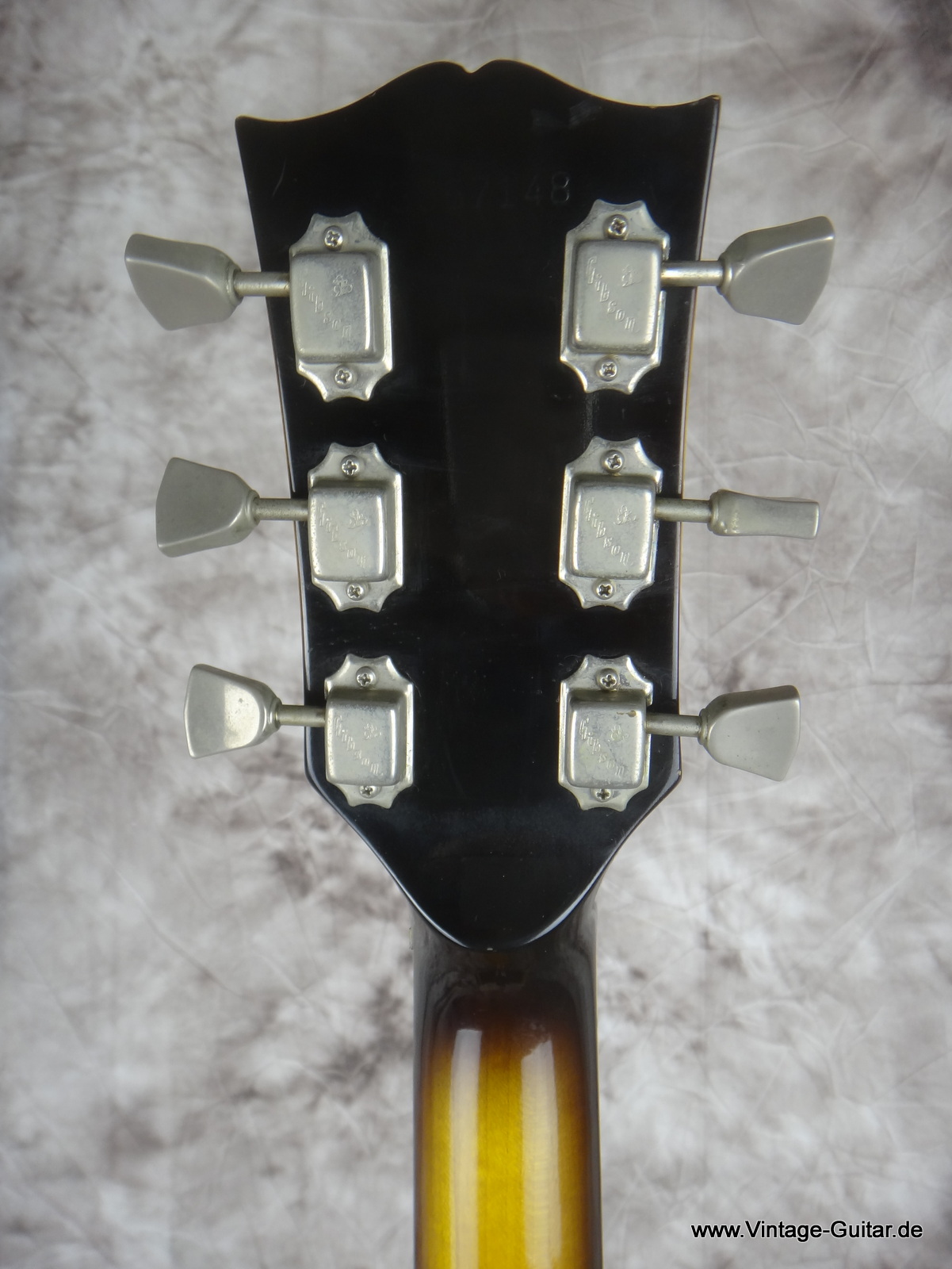 Gibson_ES-175D-sunburst-006.JPG