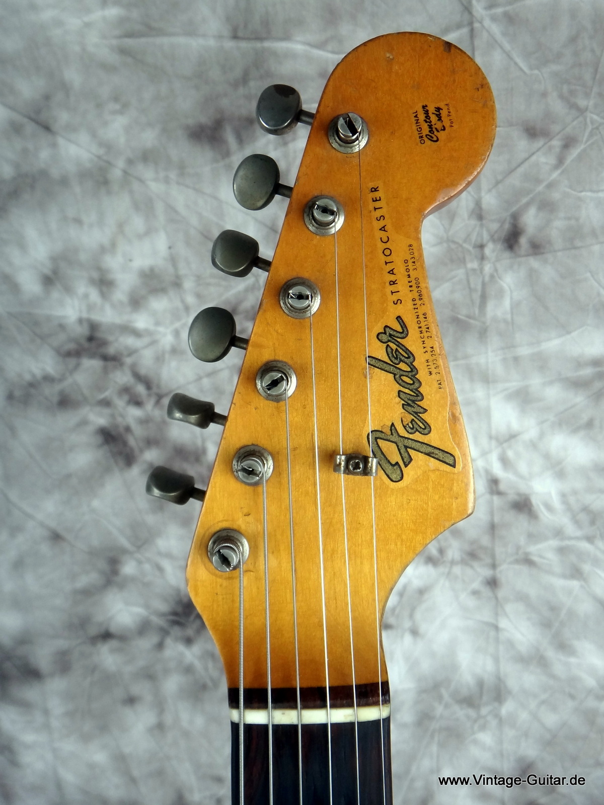Fender_Stratocaster_1965-sunburst_all-original-007.JPG