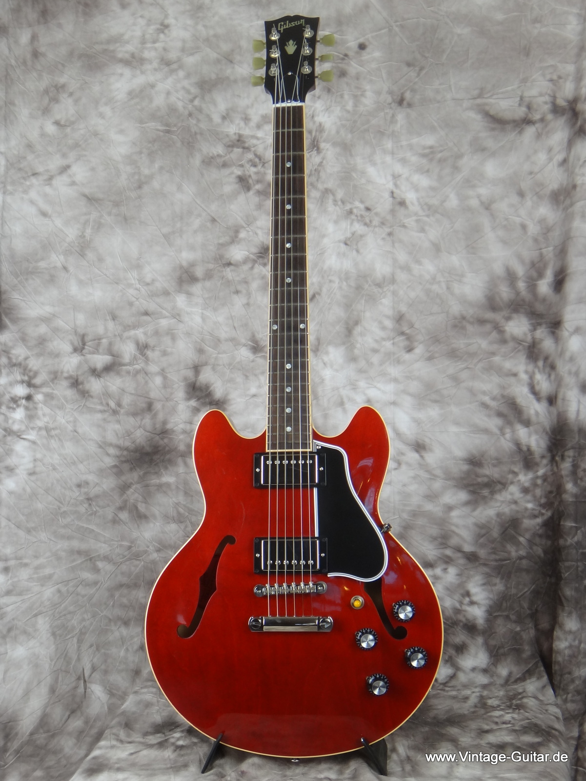 Gibson_ES-339-small_body-cherry-red-001.JPG