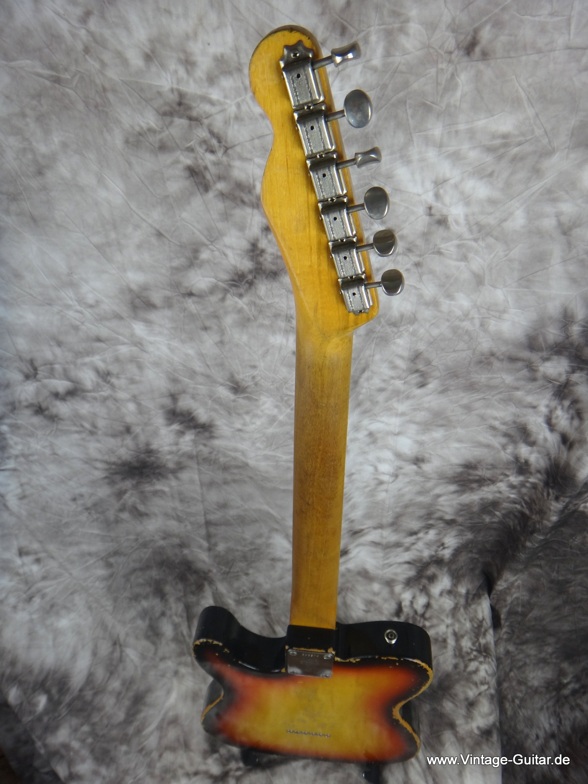 Fender_Telecaster-1967-sunburst-005.JPG