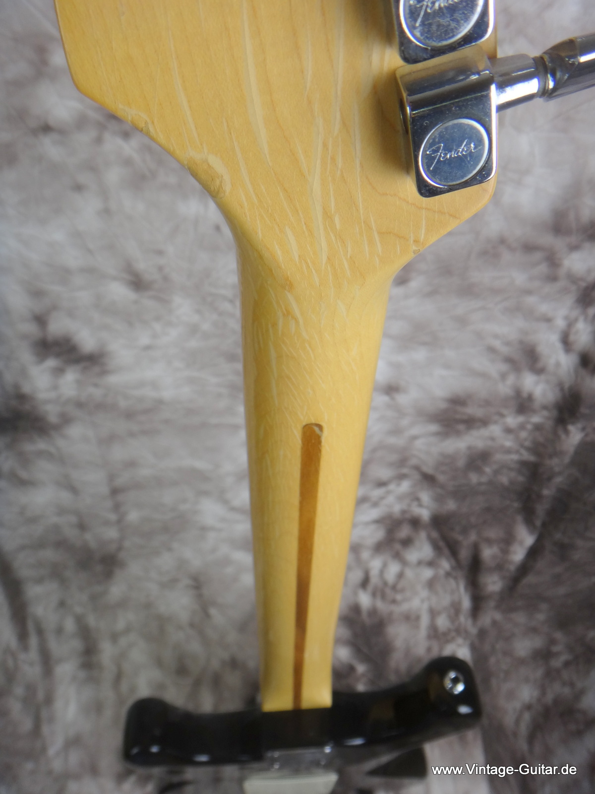 Fender_Stratocaster_1994-Aluminum-Body-pruple-007.JPG