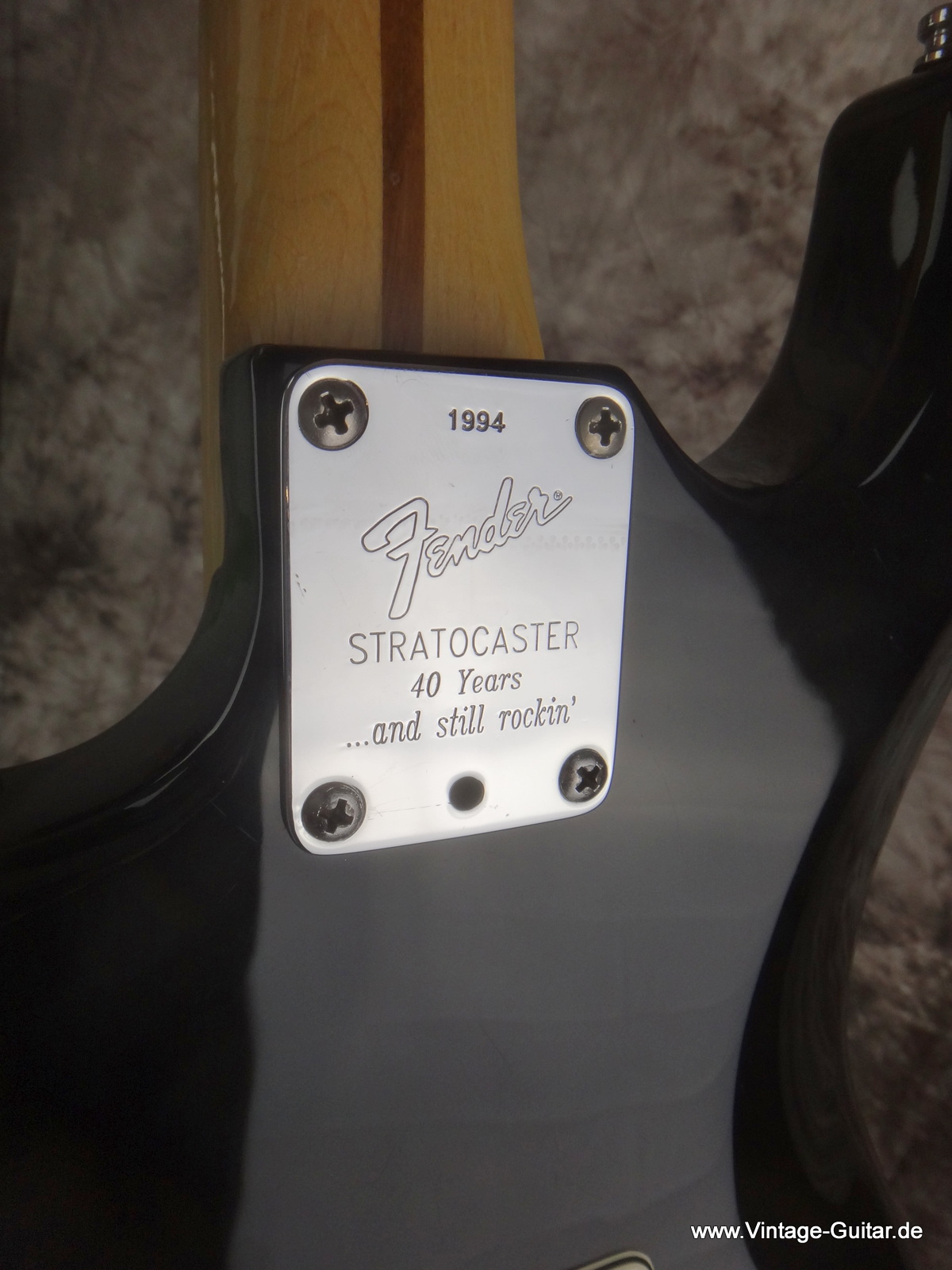 Fender_Stratocaster_1994-Aluminum-Body-pruple-008.JPG
