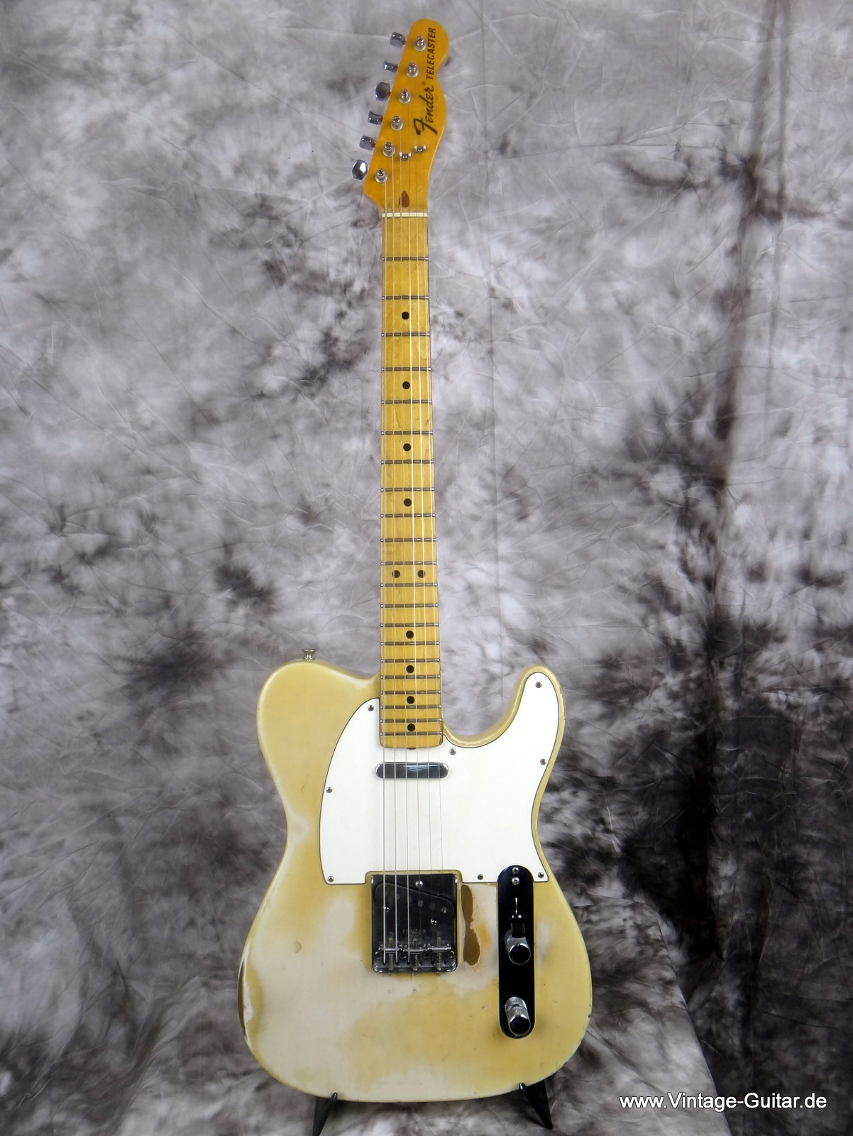 Fender_Telecaster-1972-blonde-001.JPG