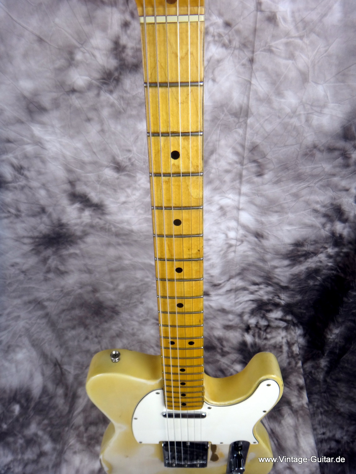 Fender_Telecaster-1972-blonde-007.JPG