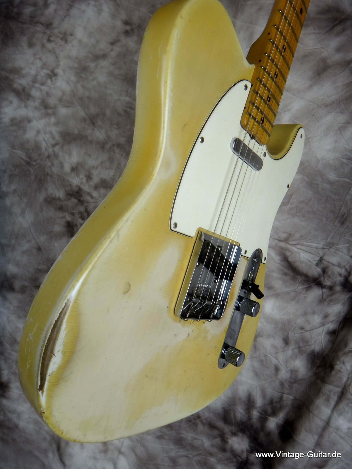 Fender_Telecaster-1972-blonde-010.JPG