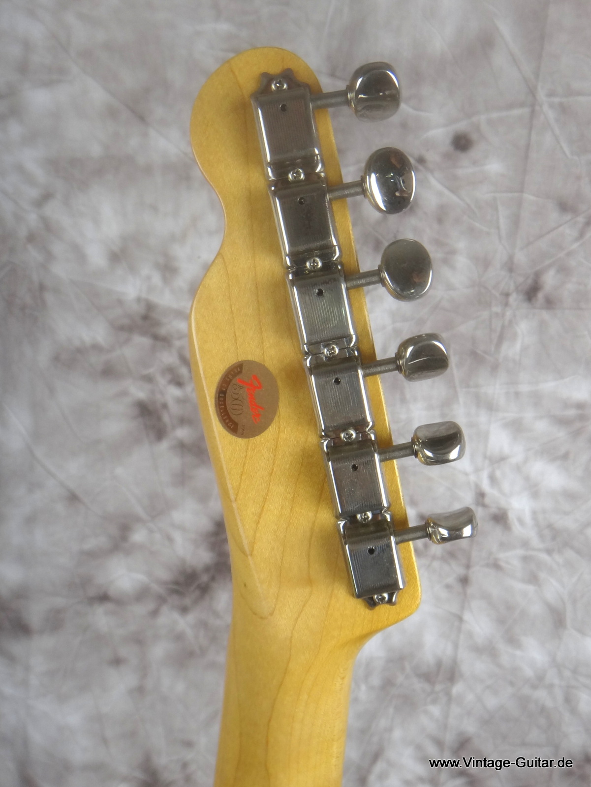 Fender_Telecaster-50s-Resissue-shell-pink-006.JPG
