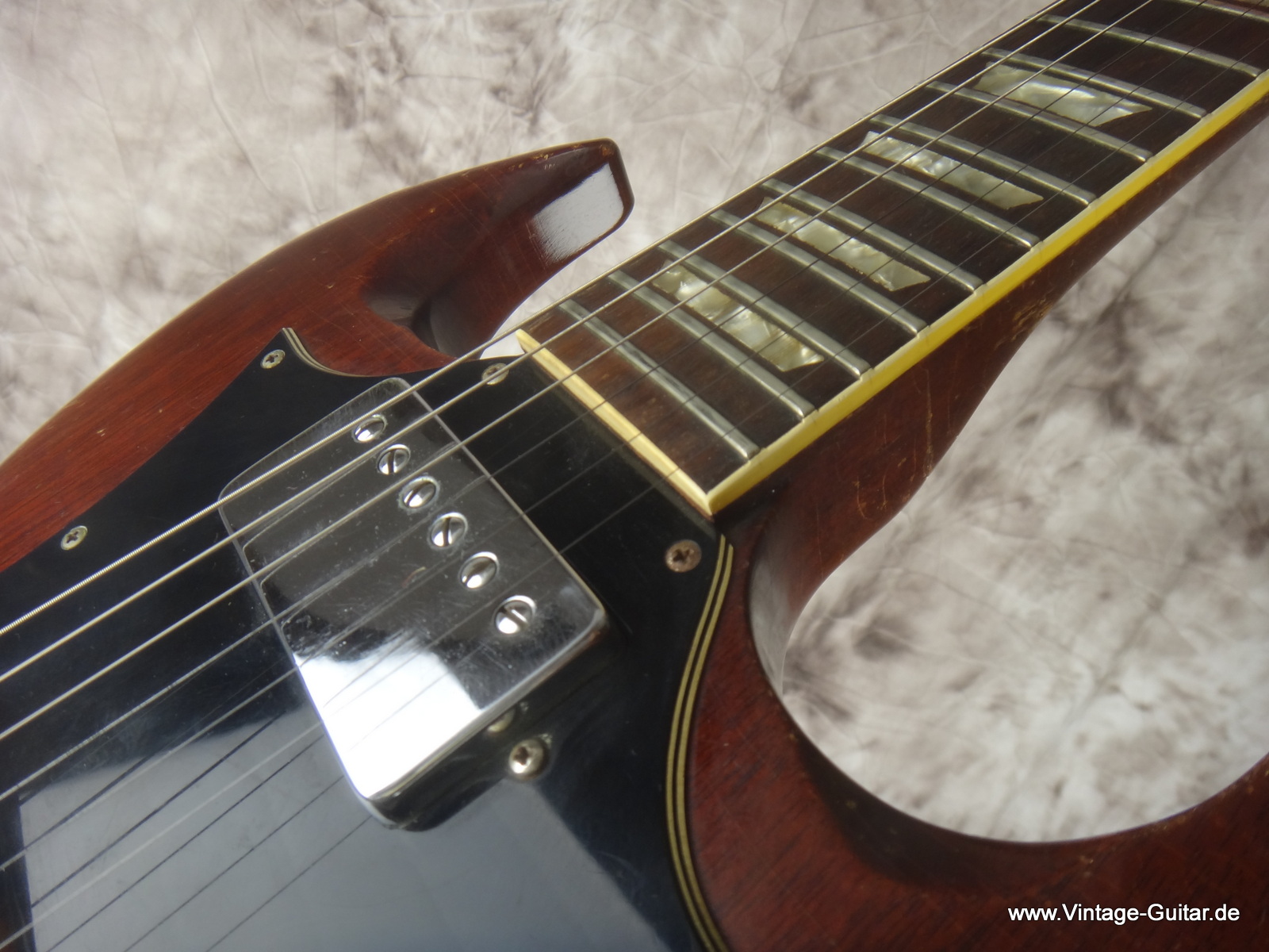 Gibson_SG_Standard-1969-Tremolo-014.JPG