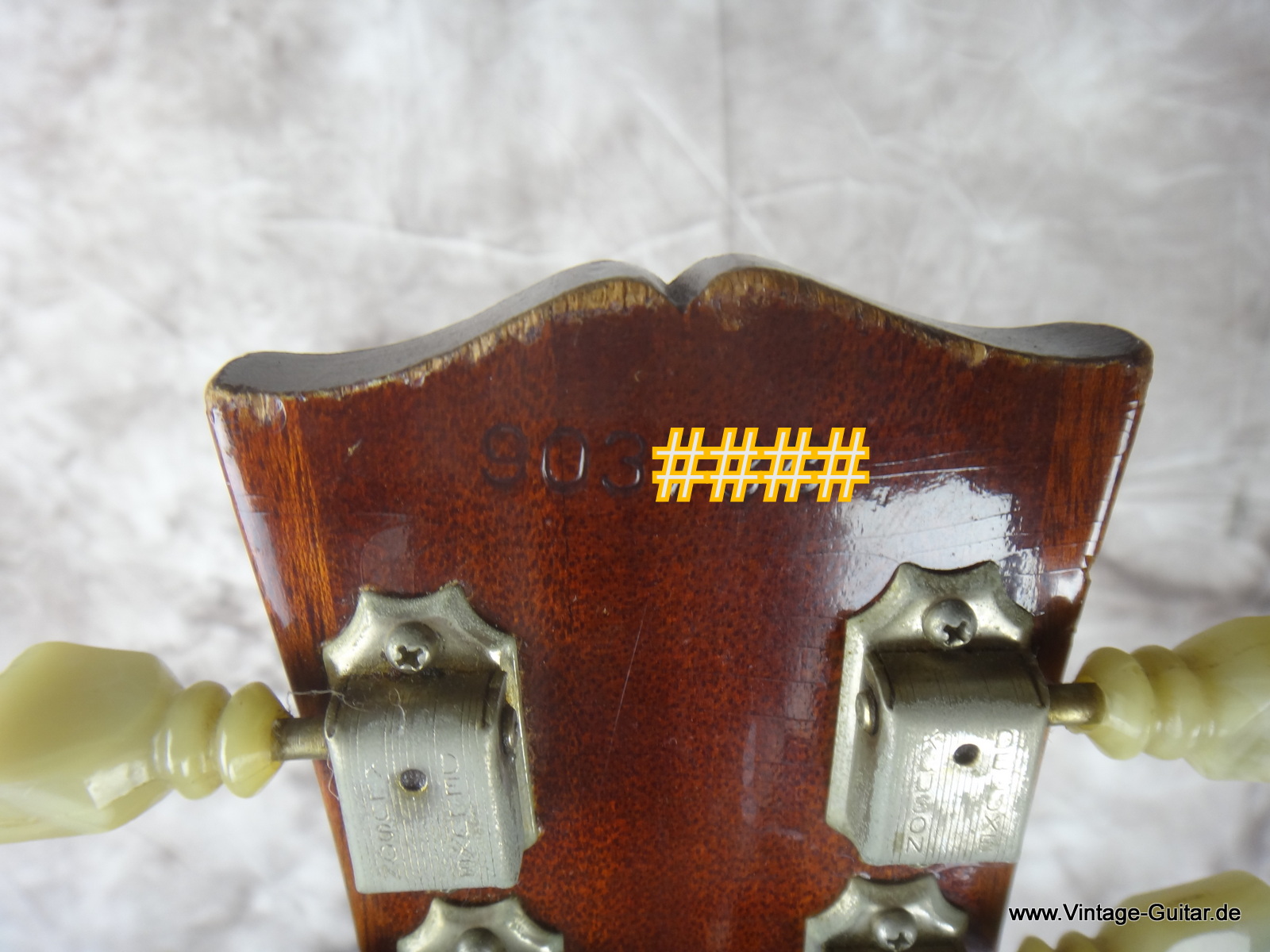 Gibson_SG_Standard-1969-Tremolo-015.JPG