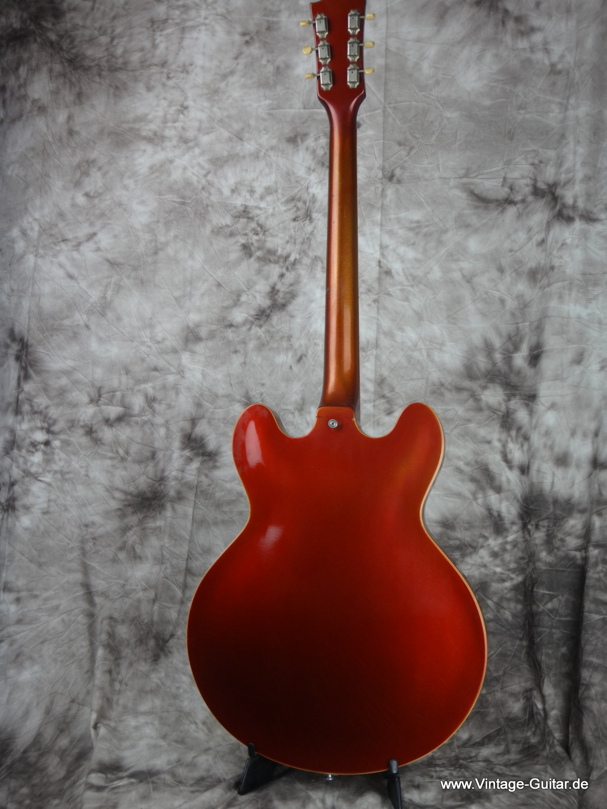 Gibson-ES-330-burgundy-metallic-1971.JPG