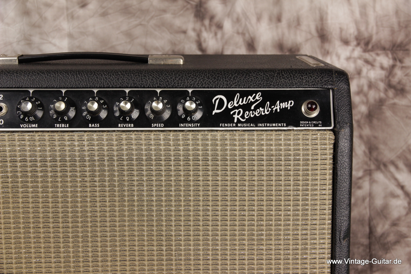 Fender_Deluxe_Reverb_Amp-blackface_1965-002.JPG