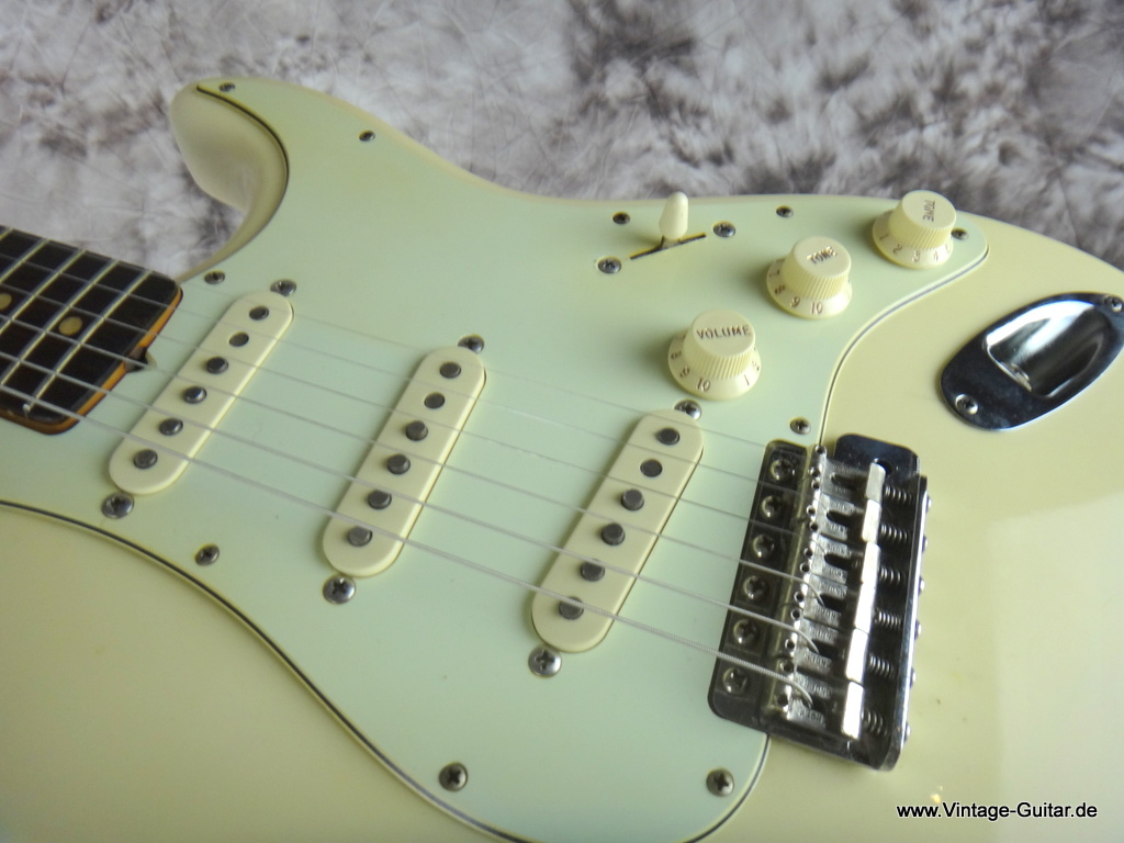 Fender_Stratocaster_1963-olympic-white-refinished-008.JPG