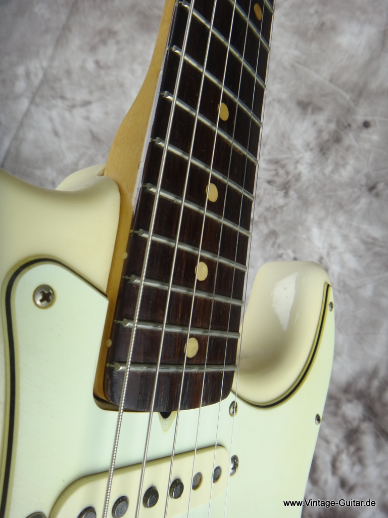 Fender_Stratocaster_1963-olympic-white-refinished-012.JPG