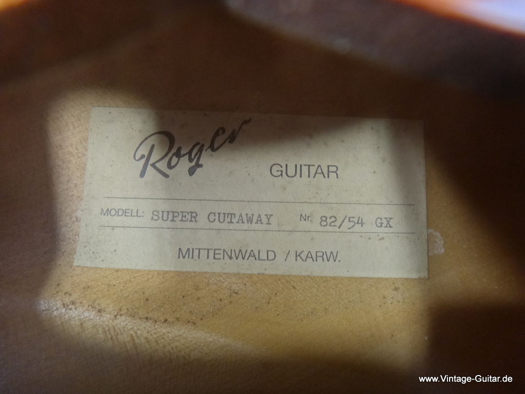 Roger-Super-Cutaway-1953-013.JPG