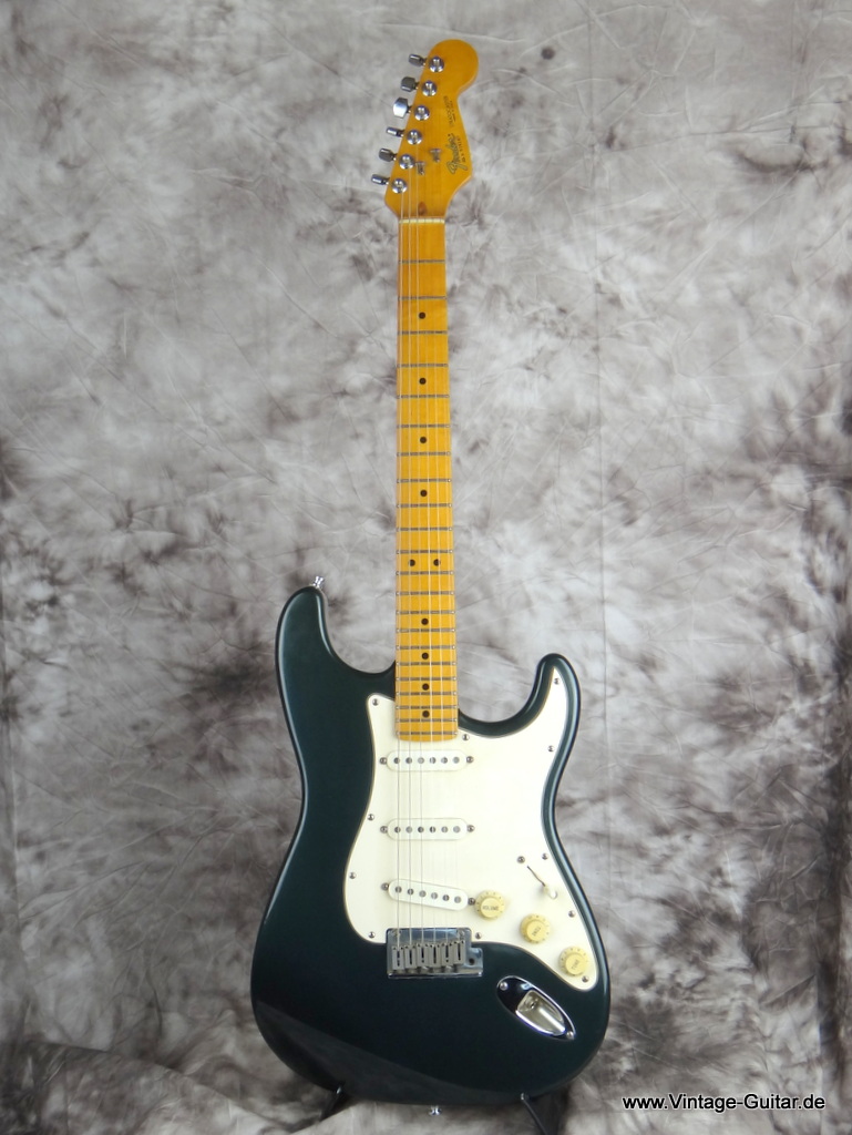 Fender_American-Standard-Stratocaster-Midnight-blue-001.JPG